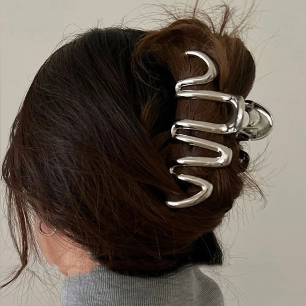 Silver Wavy Hair Claw Clip